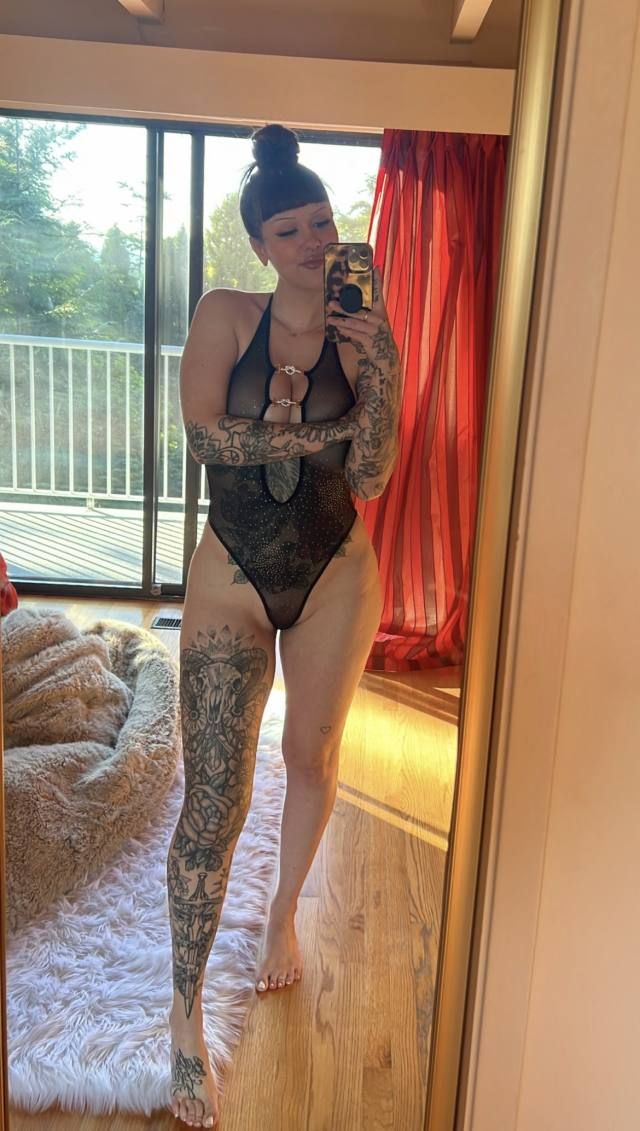 I’M VERY MUCH AVAILABLE TONIGHT FOR HOOKUP. I DO MEETUPS , MASSAGES , SELL ALL KINDS OF DRUGS, PILLS AND WEED!!! - Image 2